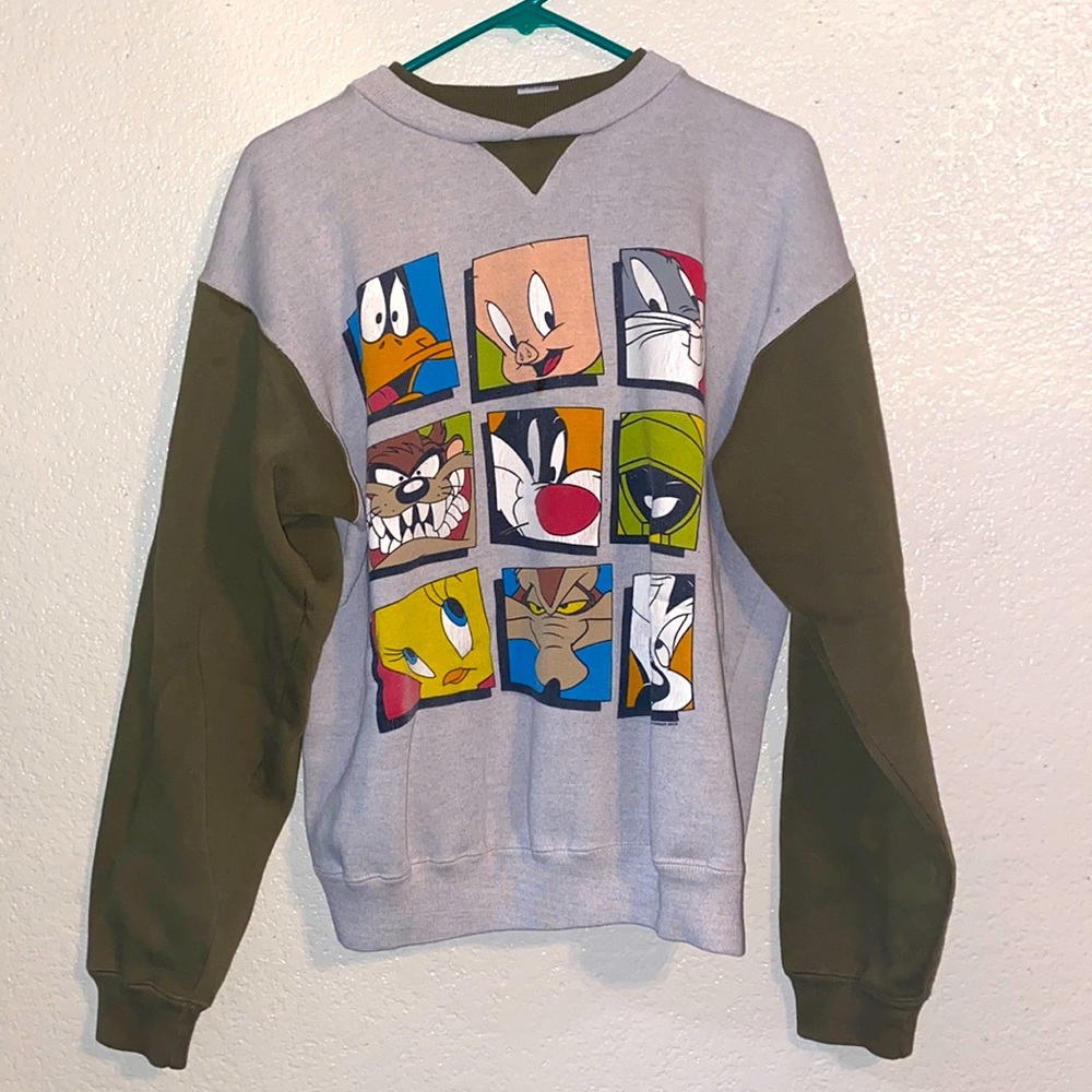 Classic Looney tunes sweater